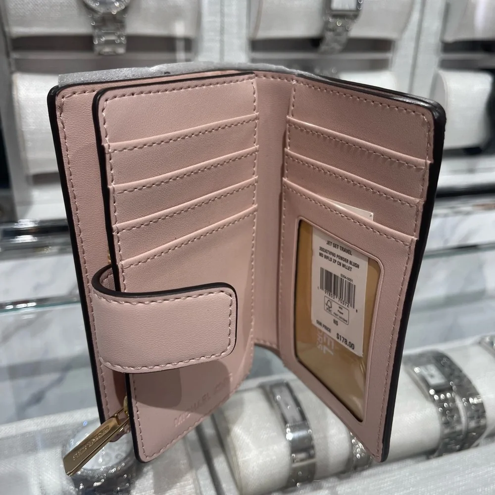 MICHAEL KORS Jet Set Medm Signature Logo BiFold Zip CN Wallet
Powder Blush
NWT - Picture 9 of 16